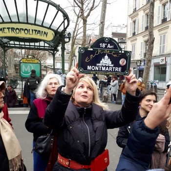 Montmartre Enchanté la plaque officielle