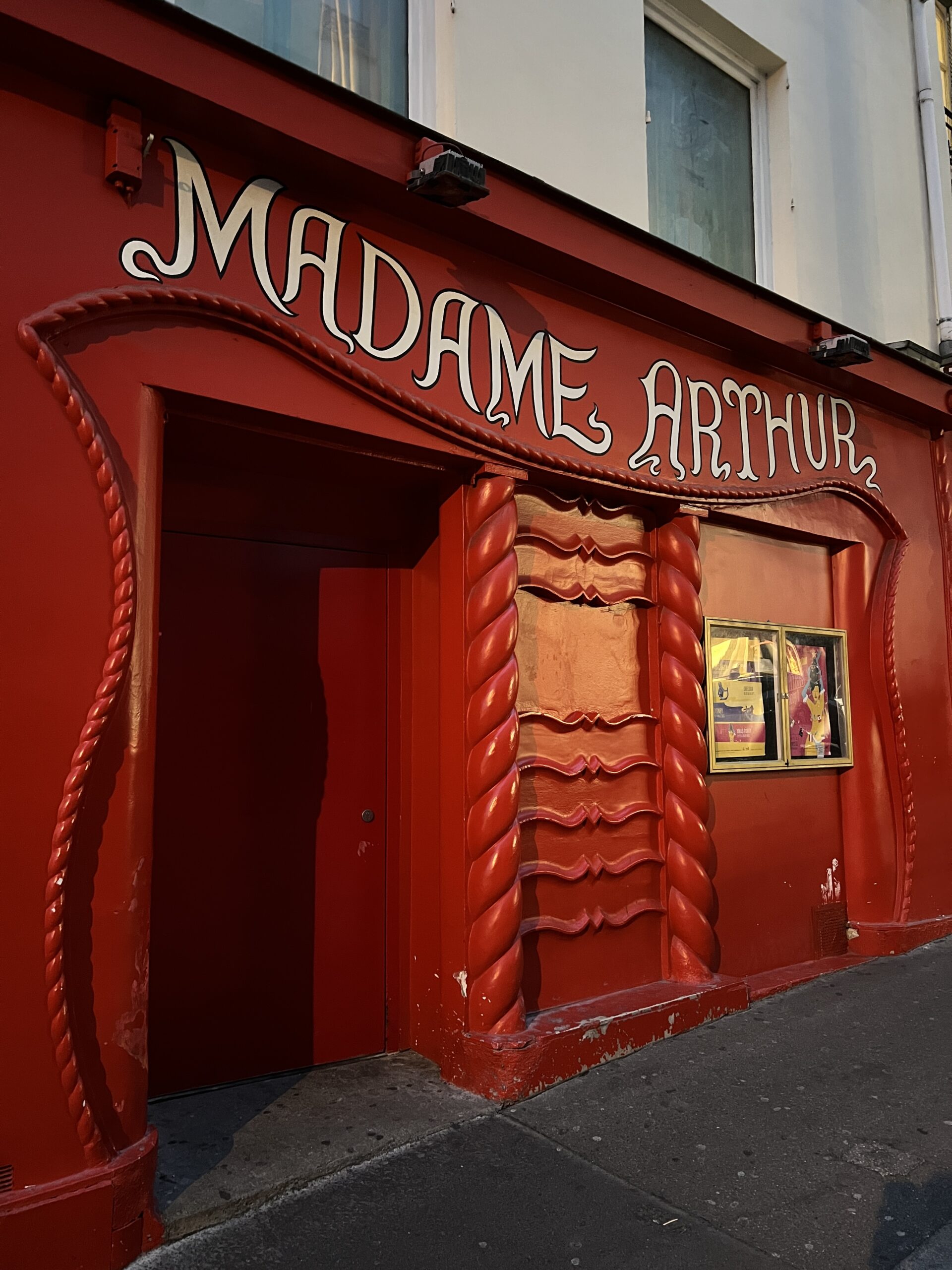 madame arthur Montmartre Pigalle